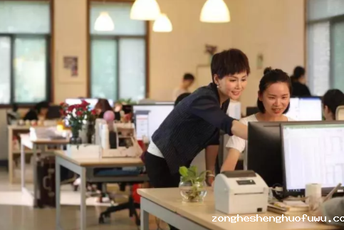 1 456 中产女性的新媒体：不裂变、不分销，如何靠社群电商月销千万｜灵魂有香气的女子