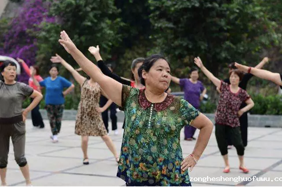a916 有钱有闲爱分享的2亿银发人群，她们的流量值多少钱？